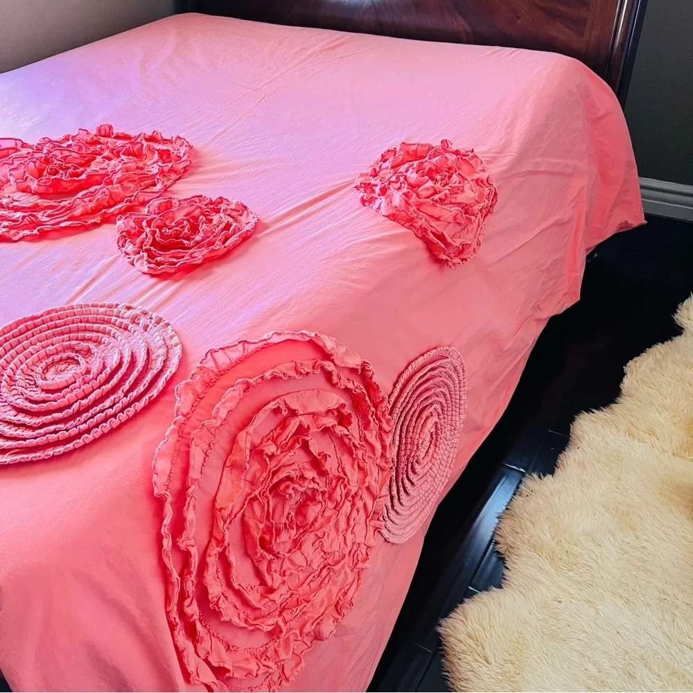 NORDSTROM AT HOME Duvet Cover King Size 100% Cotton. Elegant Coral Ruffled .